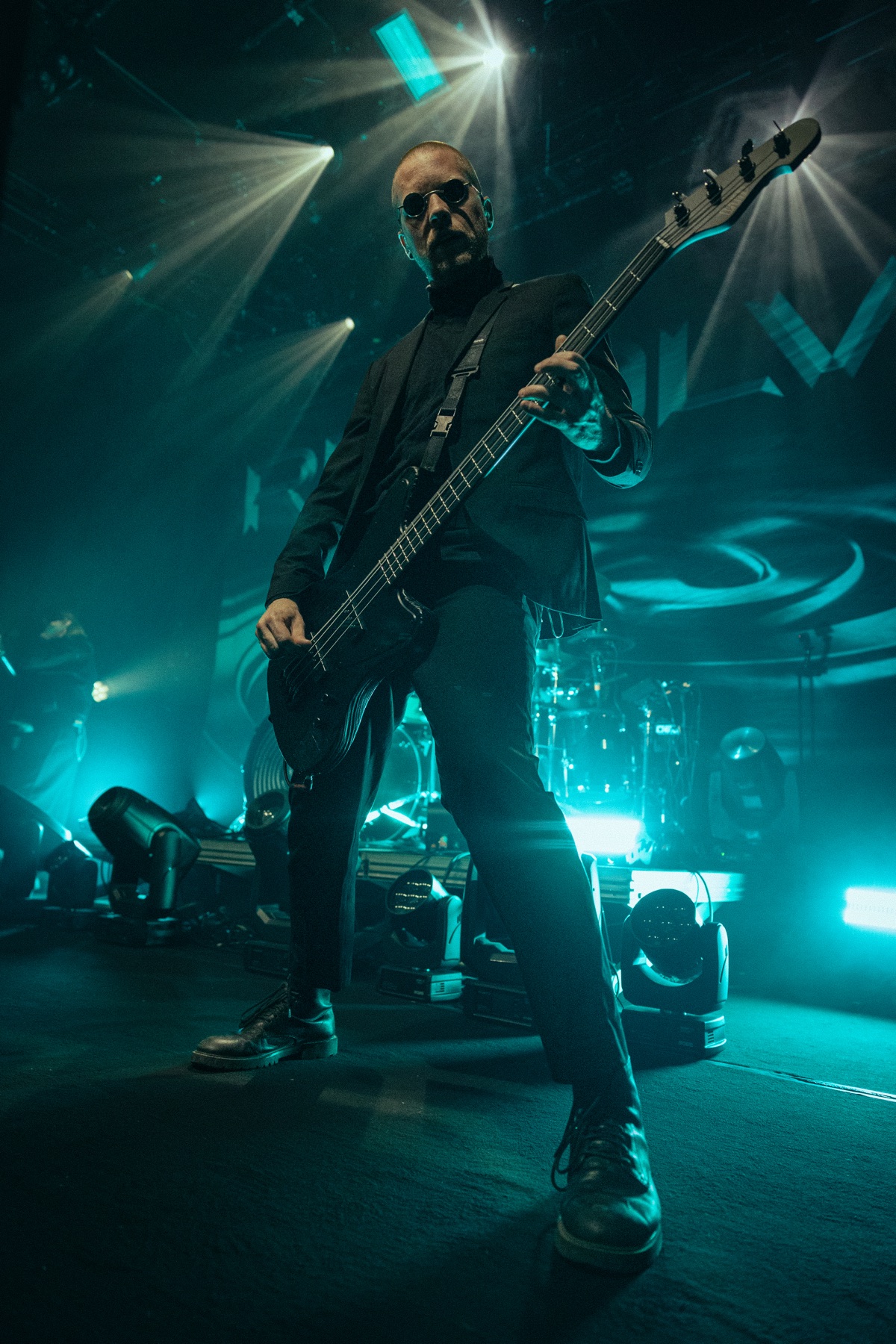 Bassiste photographié en concert